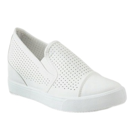 Białe ażurowe sneakersy na koturnie DD441-2 1