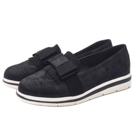 Czarne matowe półbuty na koturnie YT-8 2