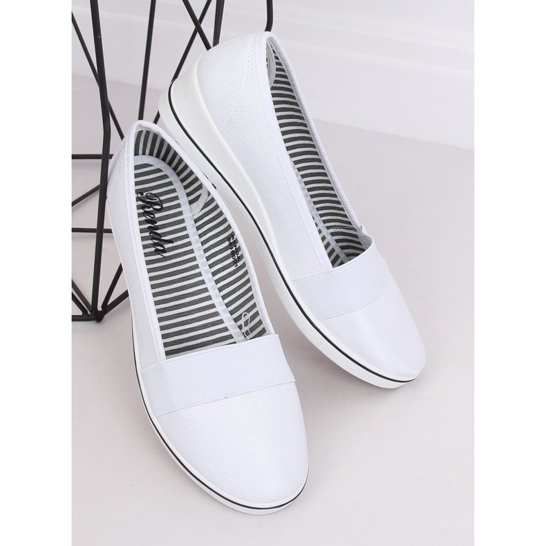 Baleriny na koturnie białe S81B001 White 2