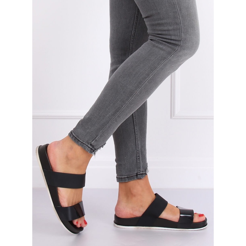 Klapki z gumowymi paskami czarne CK66P Black 2