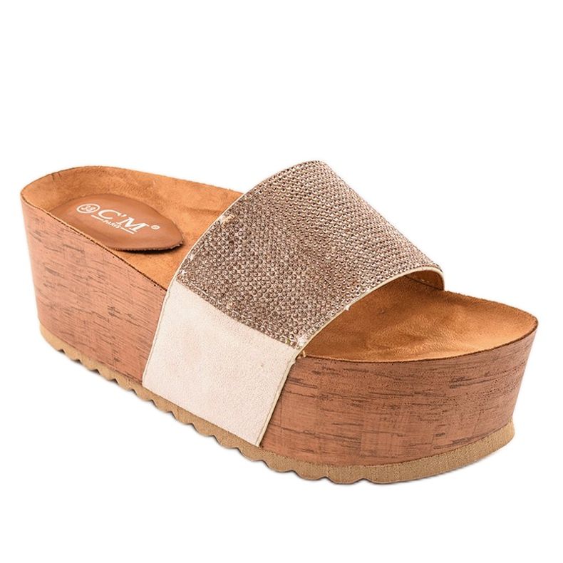 Beżowe klapki na platformie 77-99 beżowy 1