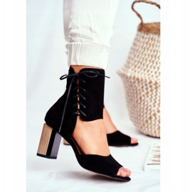 Sandały Damskie Na Słupku Maciejka Czarne Zamszowe 04122-01 1