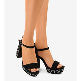 Czarne sandały na słupku zamsz 99435-4 1
