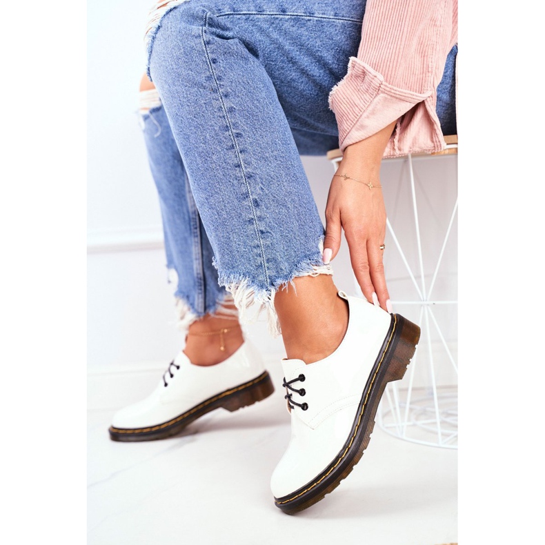 SEA Damskie Półbuty Lakierowane Białe Do It Better! 1