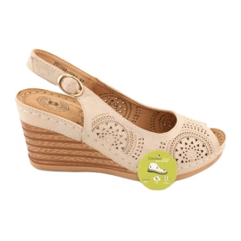 Evento Sandały komfortowe koturno 20SD98-1862 brązowe żółte 5