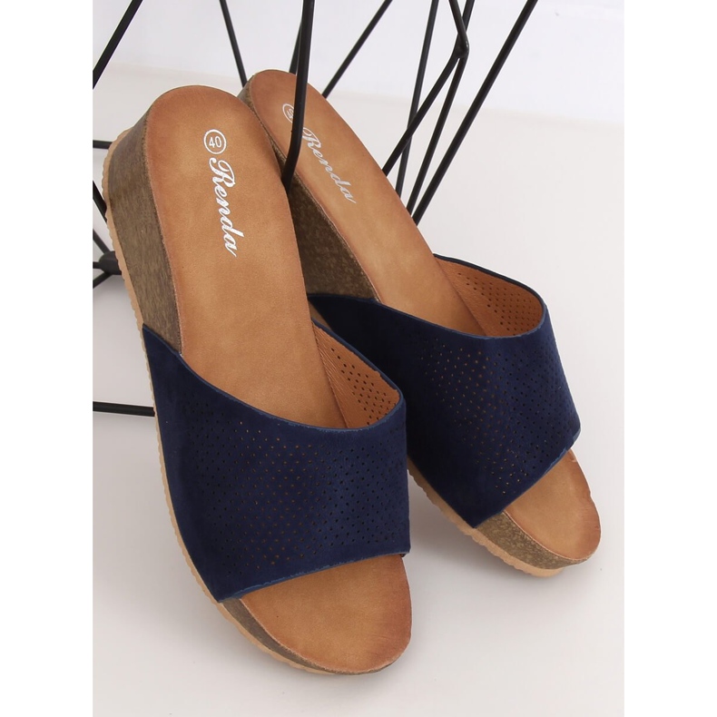 Klapki na niskim koturnie granatowe 10-238 D.BLUE 2