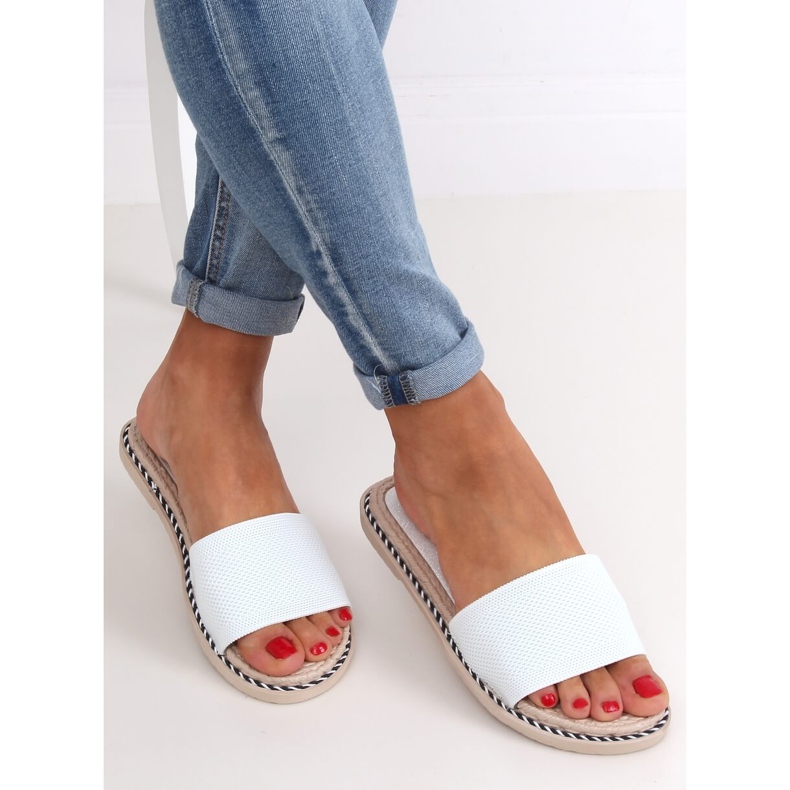 Klapki damskie białe 35-185 White 1