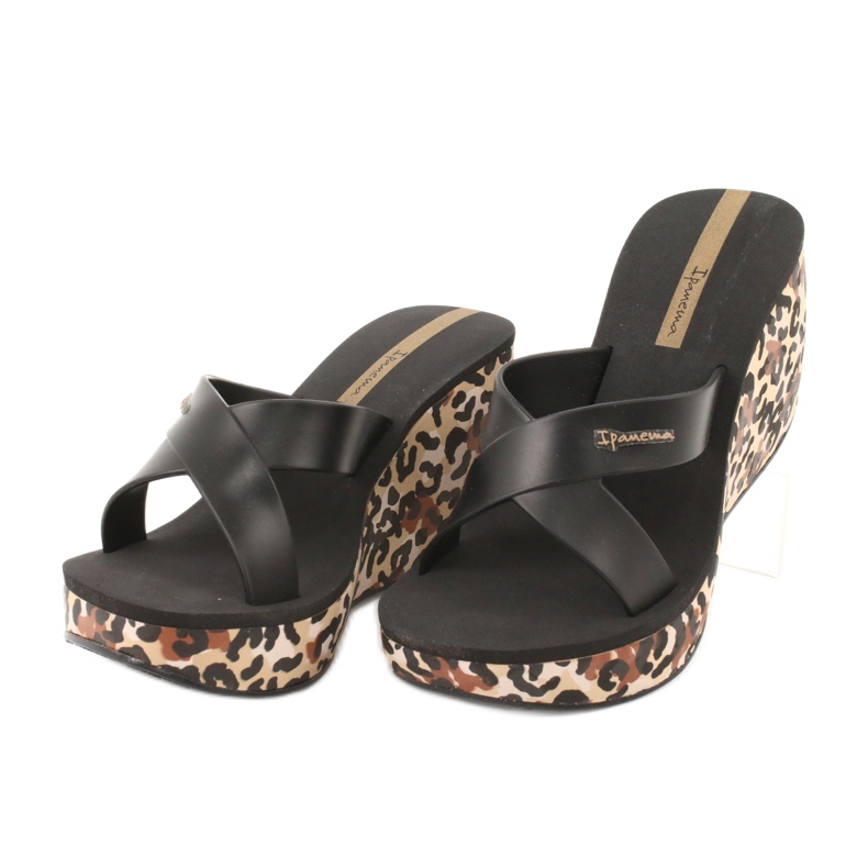 Klapki na koturnie damskie Ipanema 82856 brązowe czarne 2