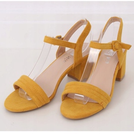 Sandałki na obcasie miodowe 99-61A Yellow żółte 1