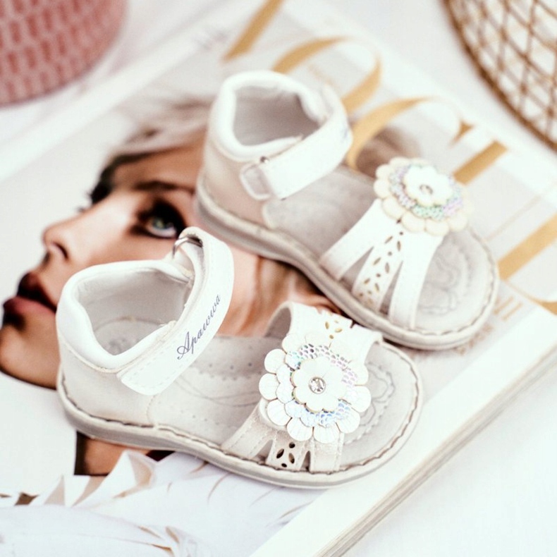 Apawwa Sandały Dziecięce na Rzepy Kwiatuszek Białe Mino wielokolorowe żółte 2