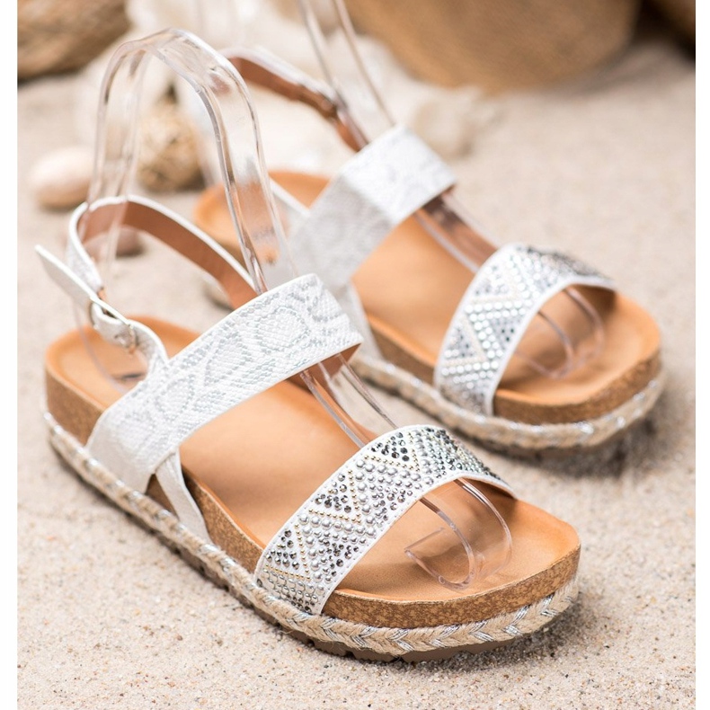 SHELOVET Modne Białe Sandały 1