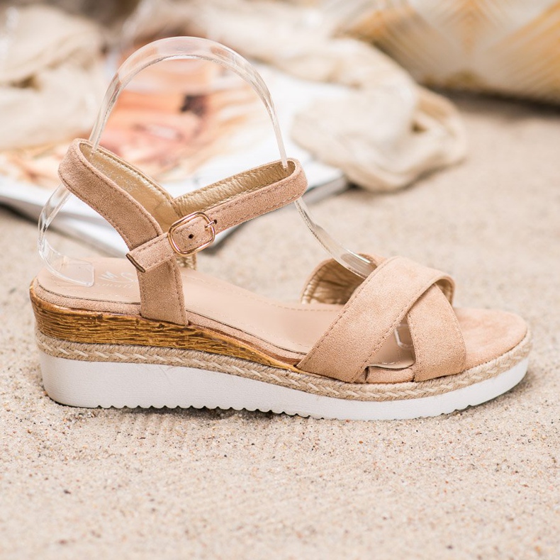 Small Swan Sandałki Na Koturnie Z Brokatem brązowe 1