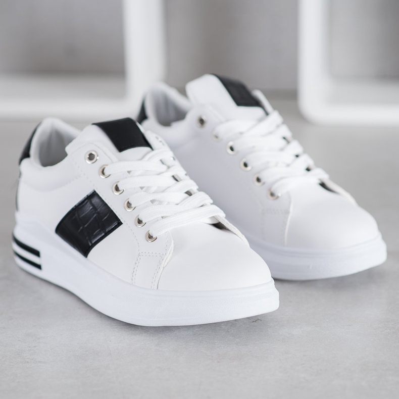 RTX WALK Sneakersy Z Czarnymi Wstawkami białe czarne 2