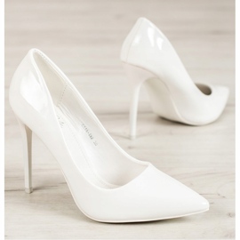 Small Swan Lakierowane Szpilki białe 1