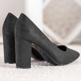 Small Swan Czarne Czółenka Na Słupku 1