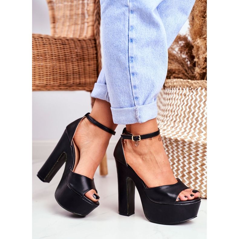 LU BOO Wysokie Czarne Sandały na Słupku Platforma HighShoes 2