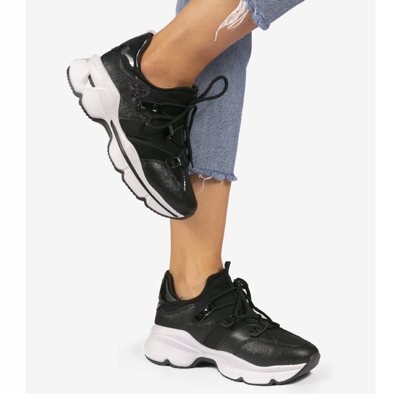 Czarne sneakersy z lycra wsuwane C947 2