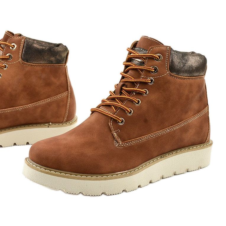 Camel traperki sznurowane Haireino brązowe 1