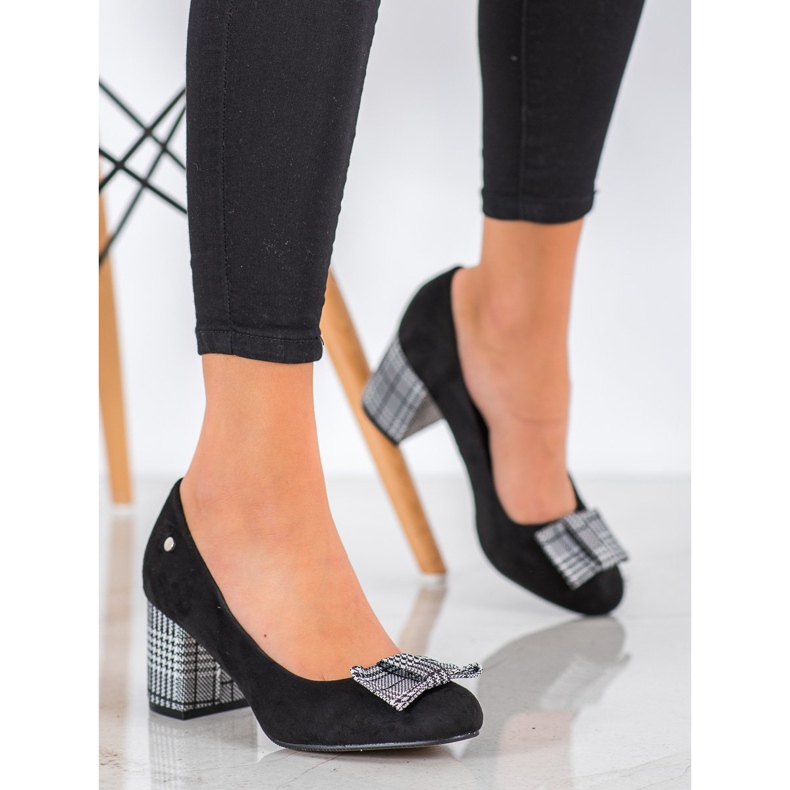 Filippo Wygodne Czółenka Na Słupku białe czarne 1