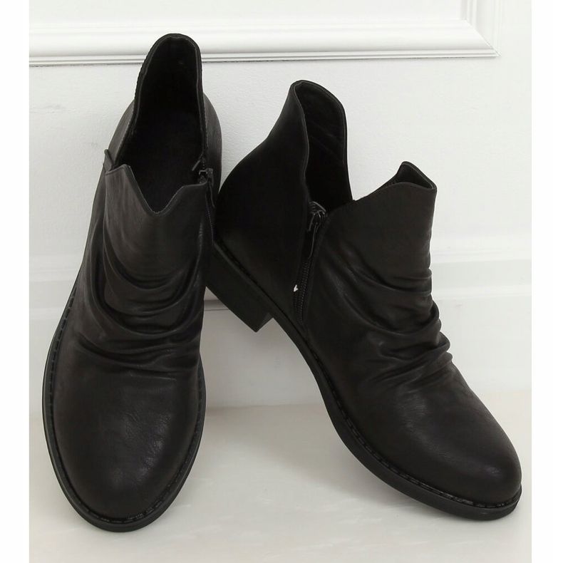 Botki z wycięciem licowe czarne ST-22P Black 1