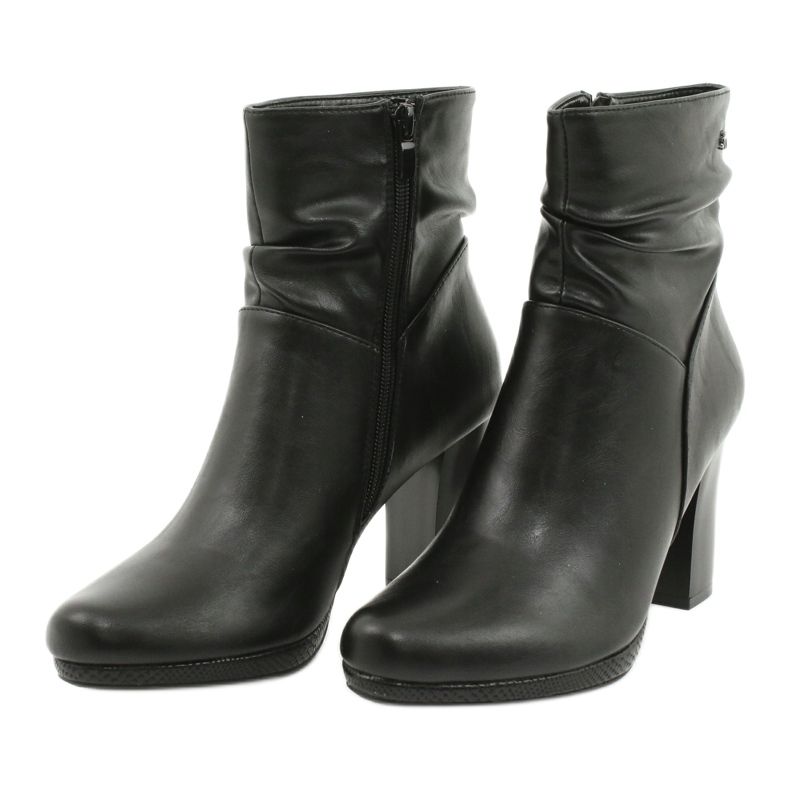 M.Daszyński Czarne botki na słupku Daszyński AF125-7 2