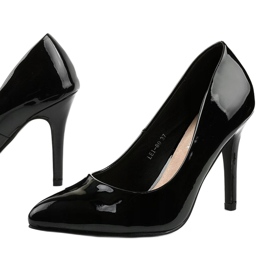 Czarne czółenka na słupku LEI-80 1