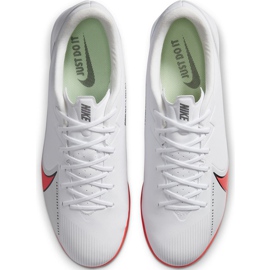 Buty piłkarskie Nike Mercurial Vapor 13 Academy Ic AT7993 163 białe białe 1