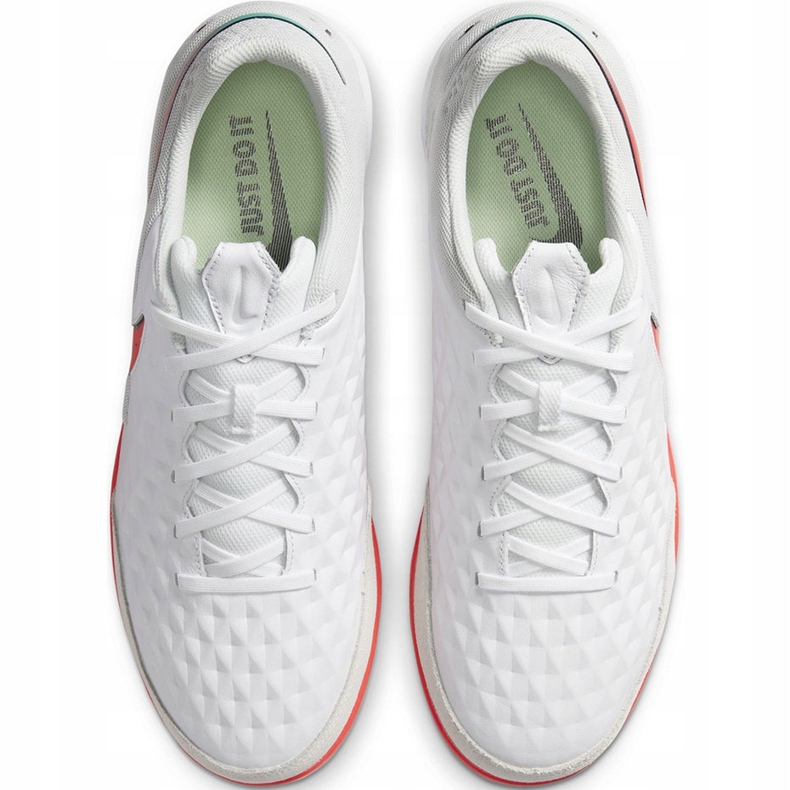 Buty piłkarskie Nike Tiempo Legend 8 Academy Ic AT6099 163 białe białe 1
