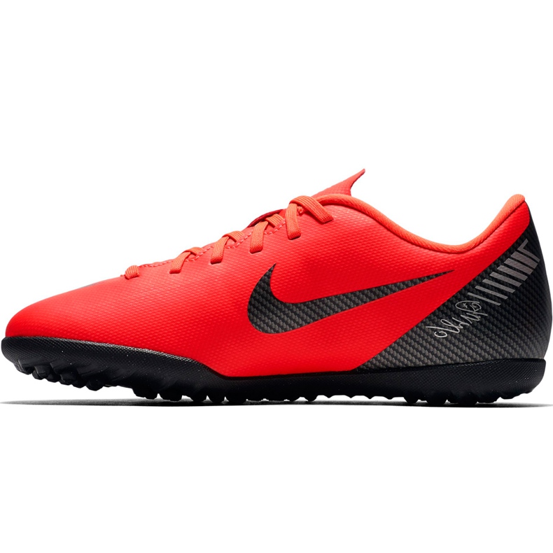 Buty piłkarskie Nike Mercurial Vapor X 12 Club Gs CR7 Tf Jr AJ3106 600 wielokolorowe czerwone 1