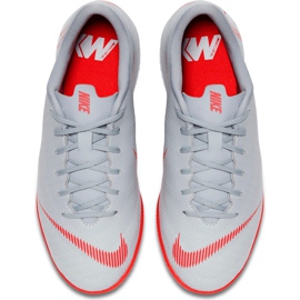 Buty piłkarskie Nike Mercurial Vapor X 12 Academy Ic Jr AJ3101 060 białe szare 1