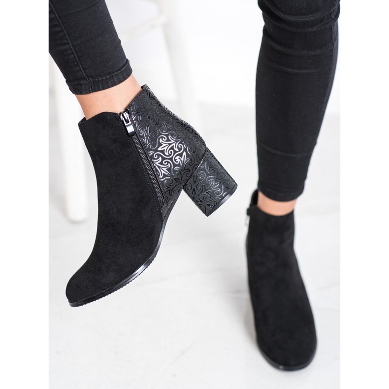 J. Star Czarne Botki Ze Wzorem 2