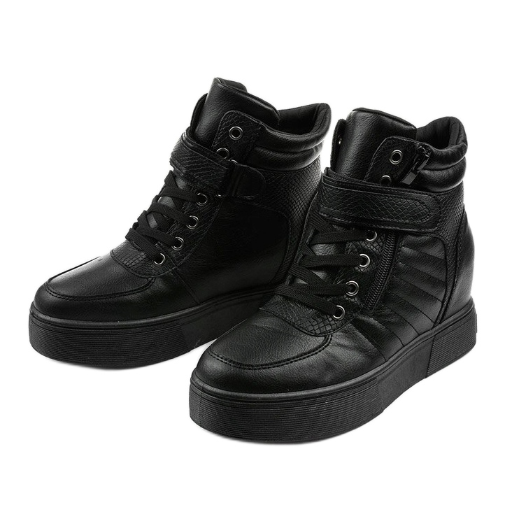 Czarne traperki ocieplane na koturnie AB0013 2