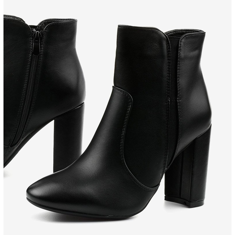 Czarne botki z ekoskóry na słupku Wondermist 1