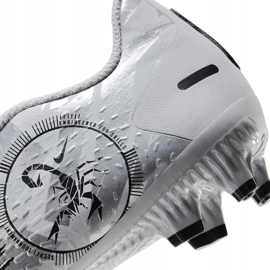 Buty piłkarskie Nike Phantom Gt Academy Scorpion FG/MG Junior DB7631 001 białe 6