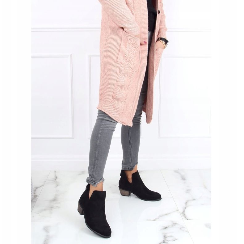 Botki z wycięciem czarne CM-8M4-1 Black 2