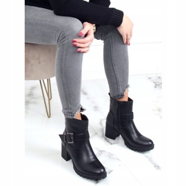 Botki na szerokim obcasie czarne 7956-GA Black 1