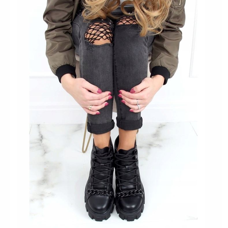 Botki na wysokiej podeszwie czarne NC1106 Black 2