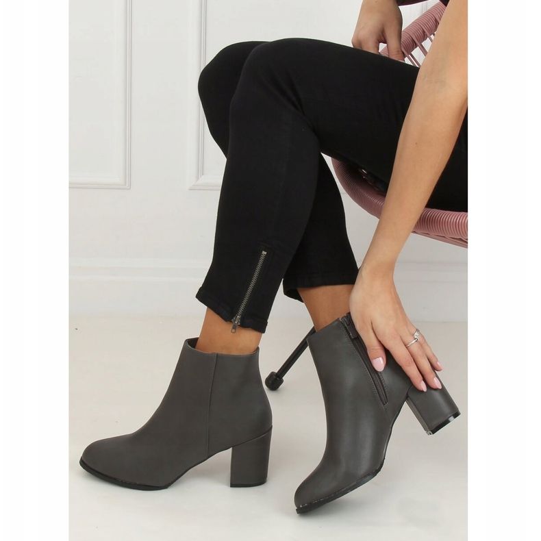 Botki klasyczne na obcasie szare 77-71 Grey 1