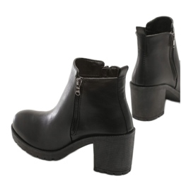 Vices T128-38-black czarne 1