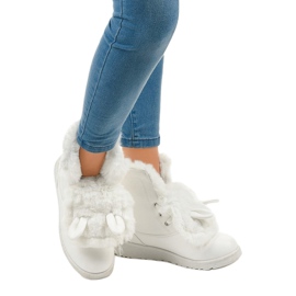 Białe ocieplane traperki Alrindra 1