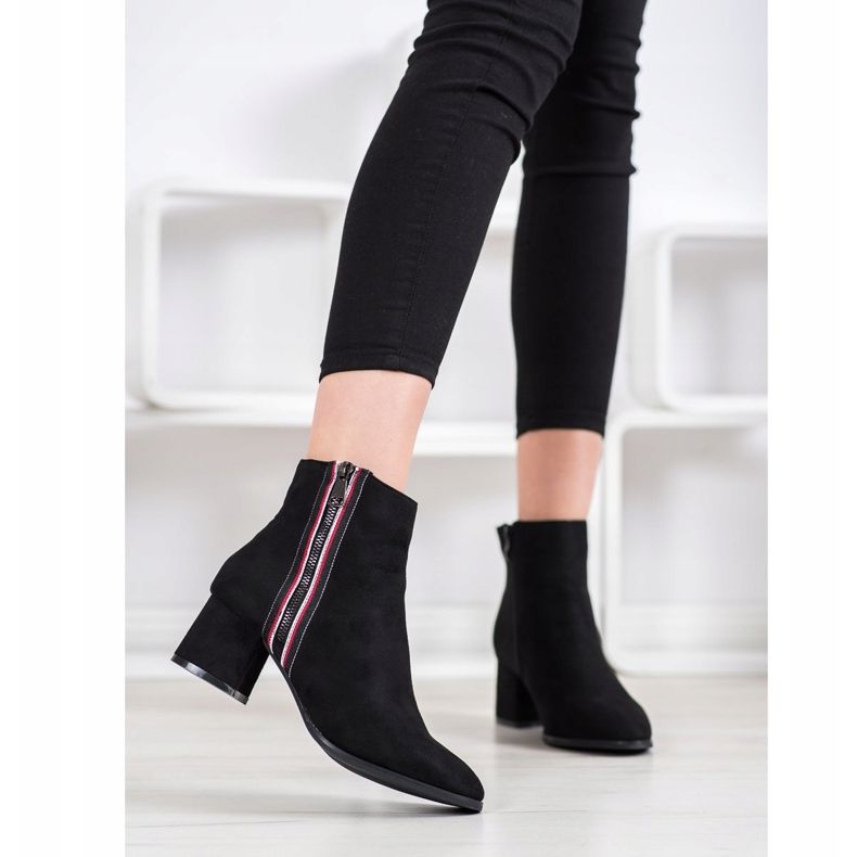 M.Daszyński Zamszowe Botki Z Ozdobnym Suwakiem czarne 1