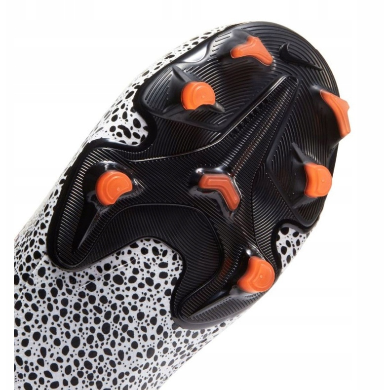 Buty piłkarskie Nike Mercurial Superfly 7 Academy CR7 FG/MG Jr CV3182-180 białe 3