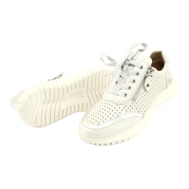 Caprice buty sportowe wiązane tęg.H 23750 white comb białe srebrny 3