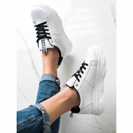 SHELOVET Sneakersy Na Białej Platformie Nice 2