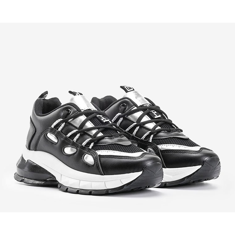 Czarne sneakersy z srebrnymi wstawkami Guadalupe 1