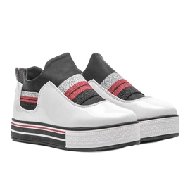 Białe lakierowane tenisówki Kaitlynn 1