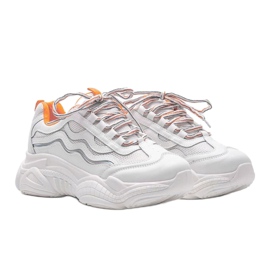 Białe sneakersy z pomarańczowymi wstawkami Jasmin 3