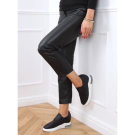 Trampki slip on na koturnie czarne HY-251 Black 1