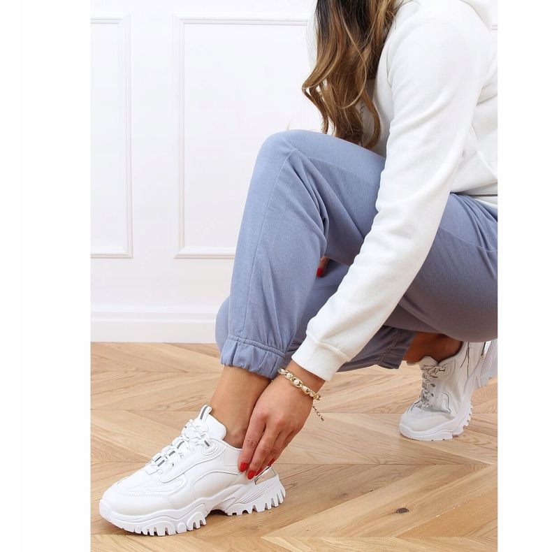 Buty sportowe białe 9931 White 1