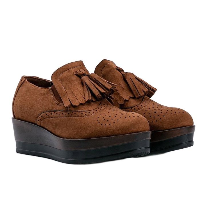 Brązowe zamszowe półbuty na koturnie Makenzie 1